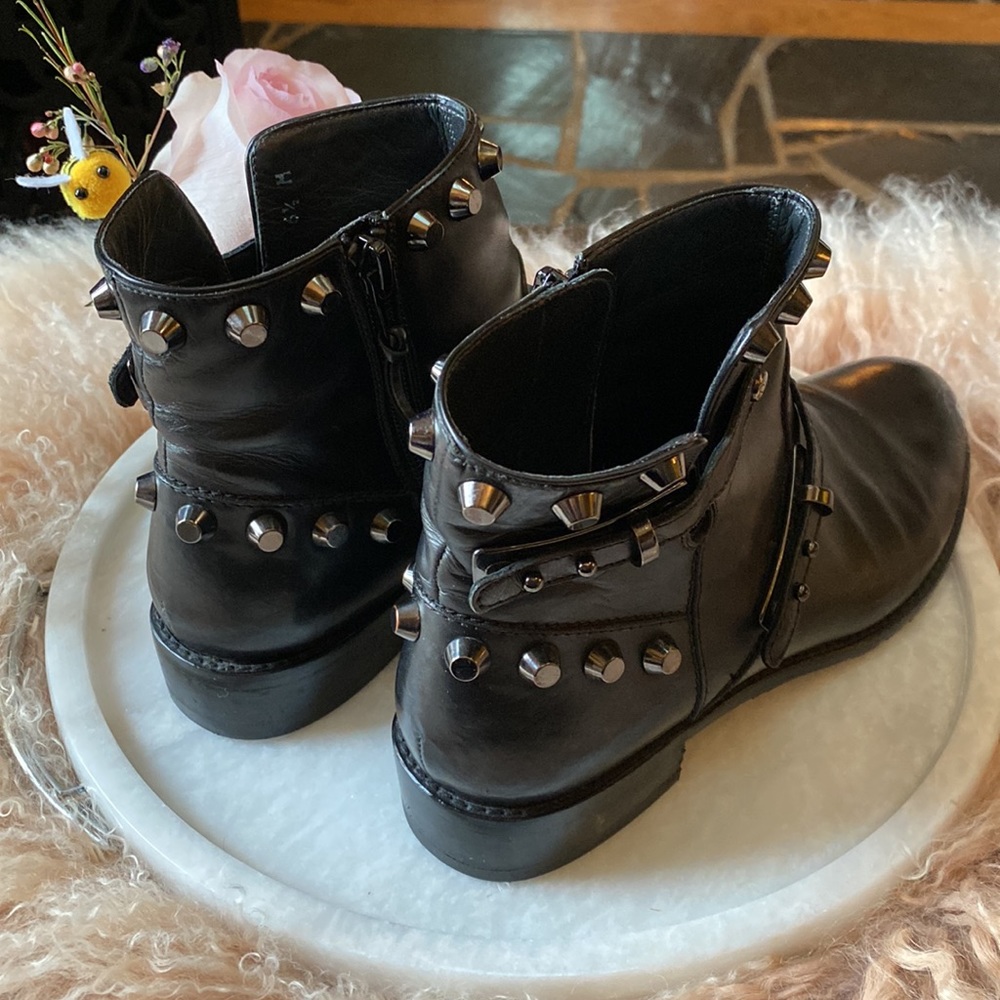 Stuart Weitzman | Boot - Picture 2 of 4